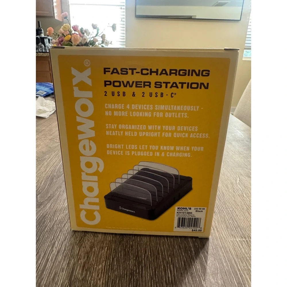 Chargeworx Fast-Charging Power Station 48W 2 USB 2 USB-C KH1014BK Black